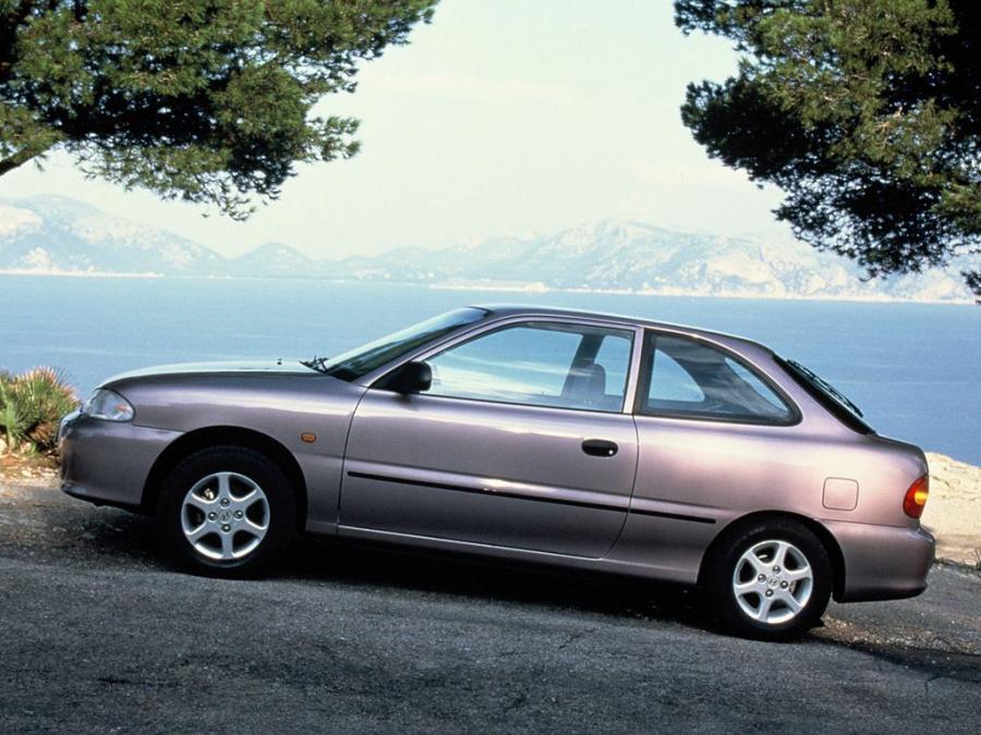  Hyundai Accent 3-Door 1994 года  (фото 2 из 2)